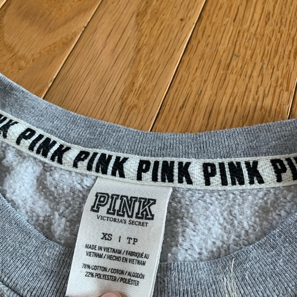 Grey VS pink sweater - Picture 3 of 4